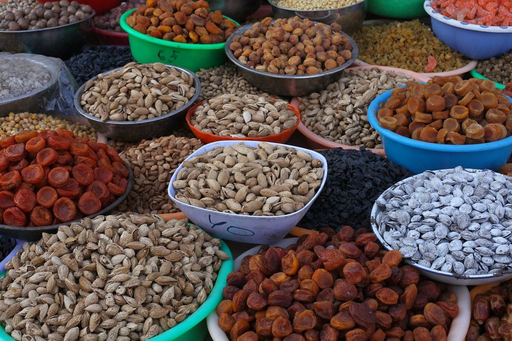 High protein trail mix with nuts and dried fruit