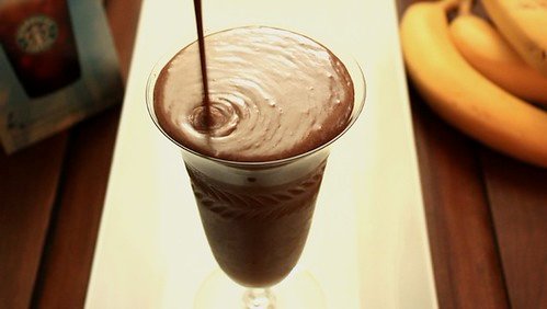 Start Your Day Right with a High Protein Overnight Smoothie