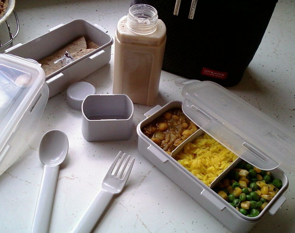 Cheap Protein Snacks for Work: Easy Desk-Friendly Ideas