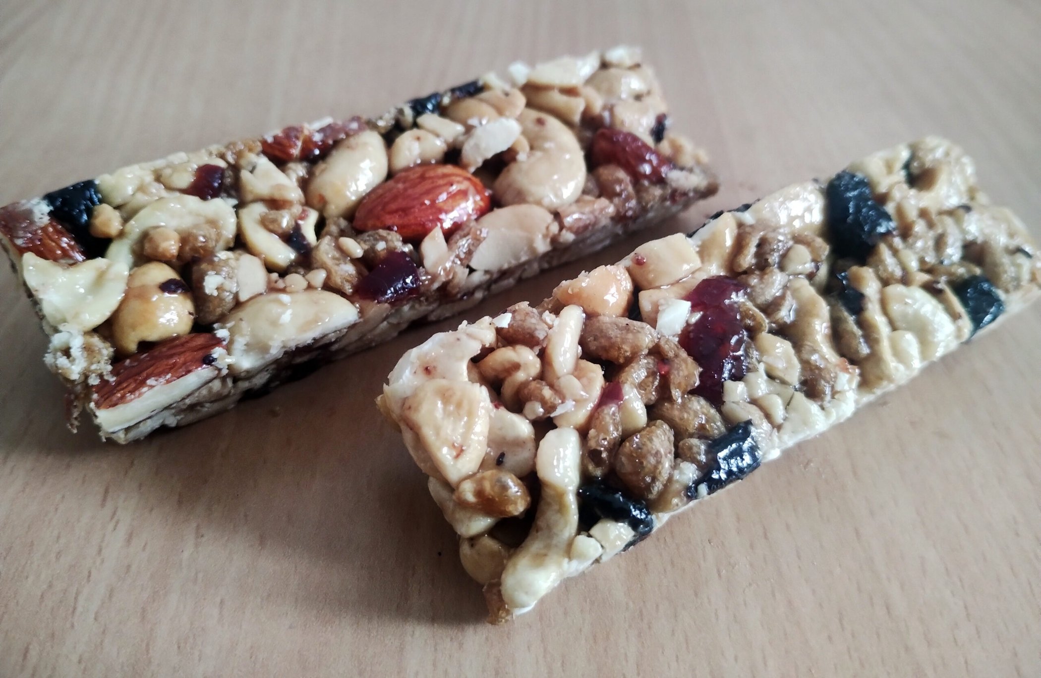 Cheap Protein Snacks for Work: Easy Desk-Friendly Ideas