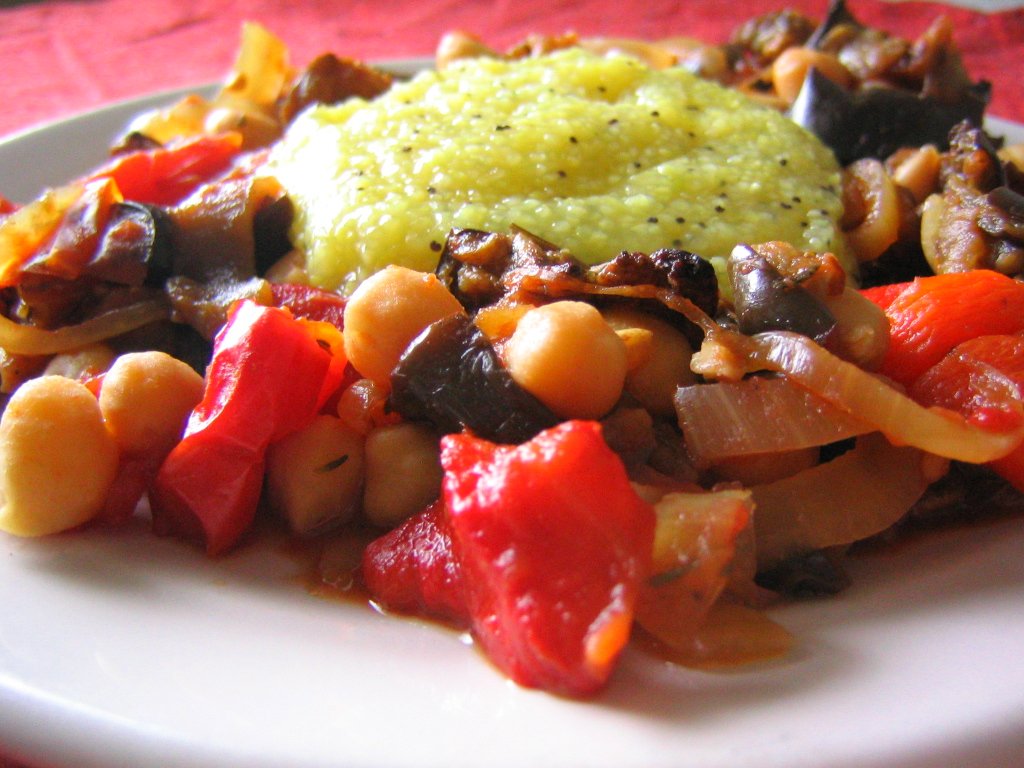 Roasted chickpeas and vegetables for a vegetarian sheet-pan dinner article